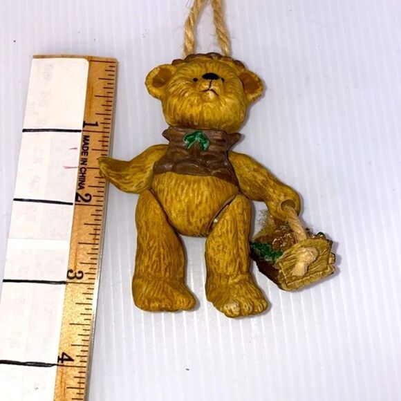 Hallmark 'Gift Bearers' 2004 6th In Series Teddy Bear Ornament Porcelain - Picture 13 of 13